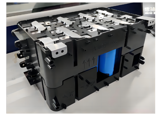 Z6·尊龙凯时圆柱电池模组